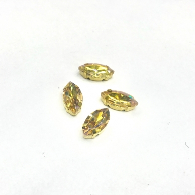 15x4mm švelnios gelsvos AB sp. kristalai aukso sp. rėmeliuose, 4vnt